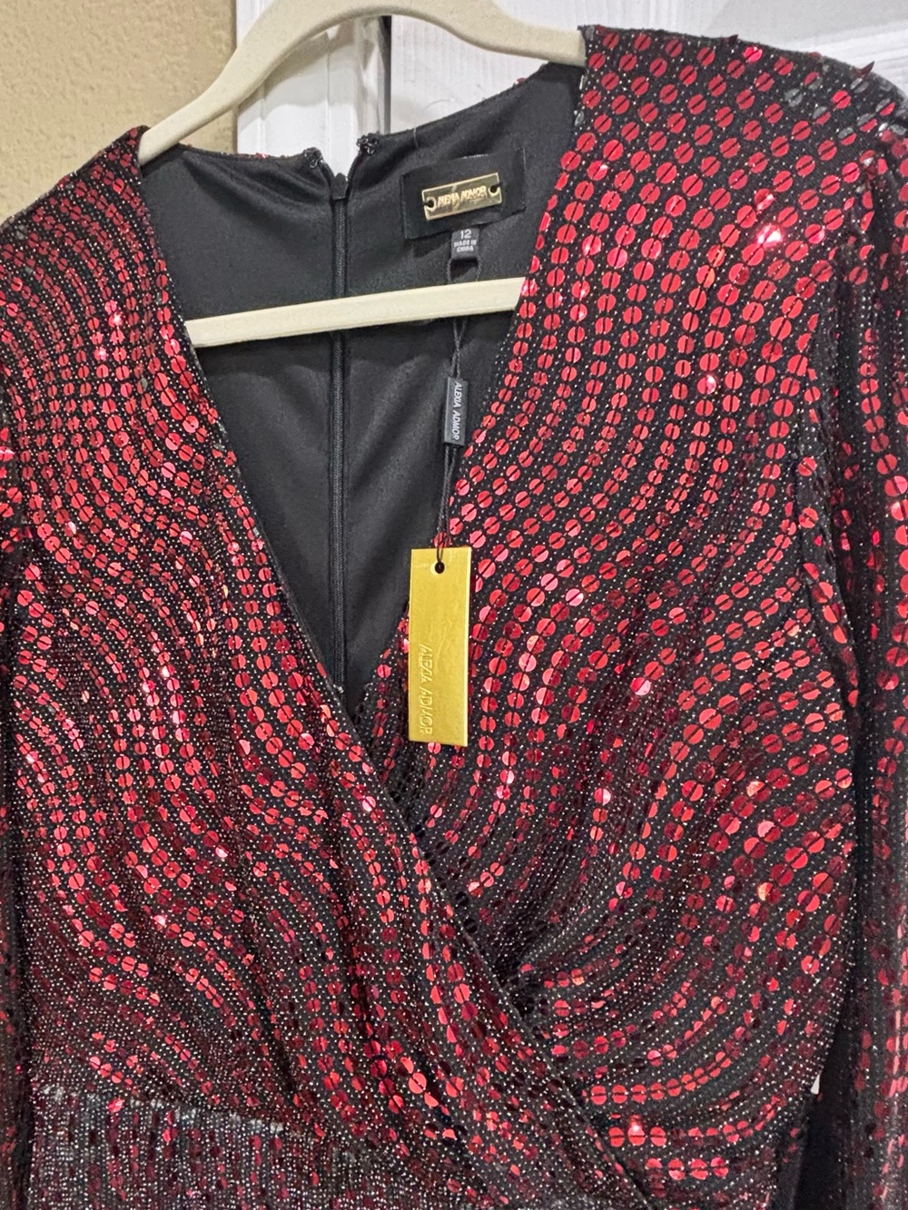Alexia Admor Burgundy Sequin Long-Sleeve V-Neck Dress - Picture 7 of 8